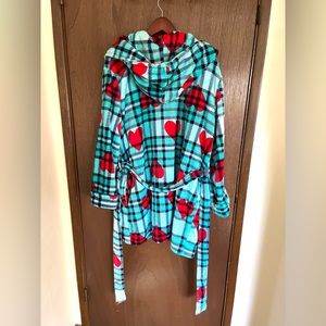 Betsey Johnson short, kimono style, fleece bathrobe with hood. M/L. Brand new.
